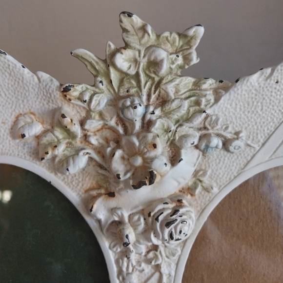 Antique Cast Metal Floral Standing Picture Frame for two Pictures - Picture 4 of 16